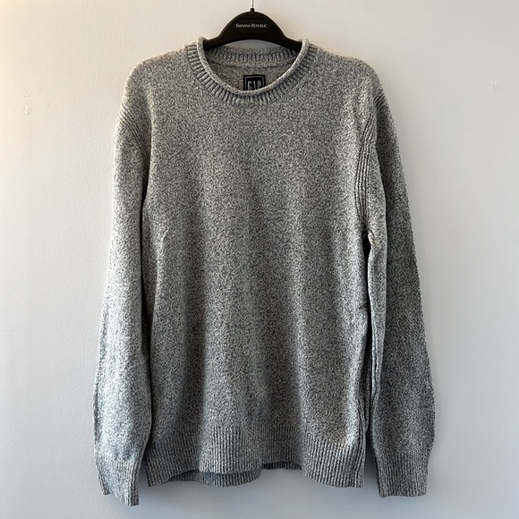 GAP Men’s Sweater - Picture 1 of 2